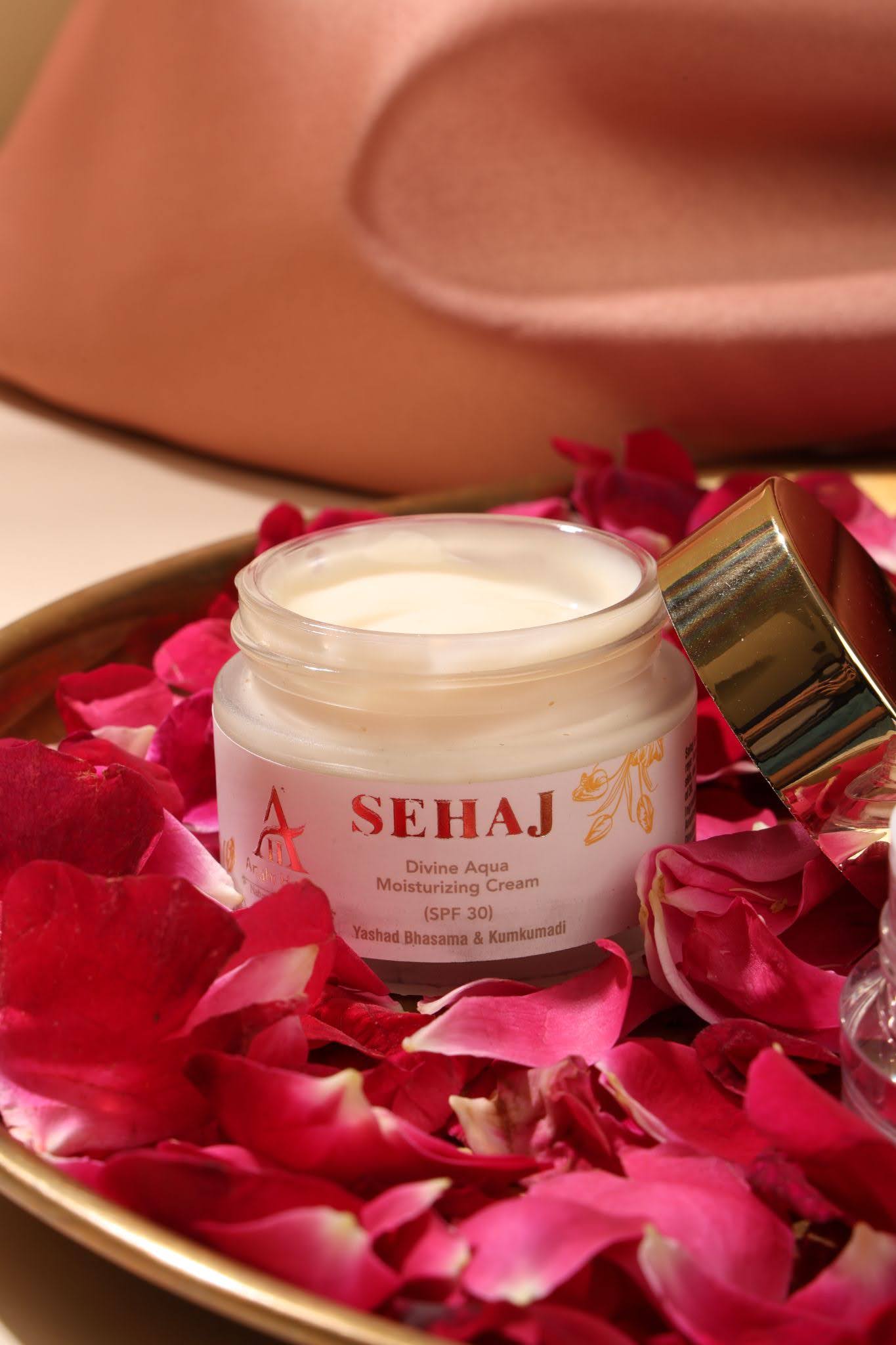 Sehaj - Divine Aqua Moisturizing Cream with with SPF 30 - Anahiherbs